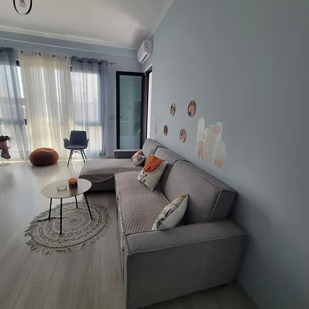 Apartment Square 21 Number 2