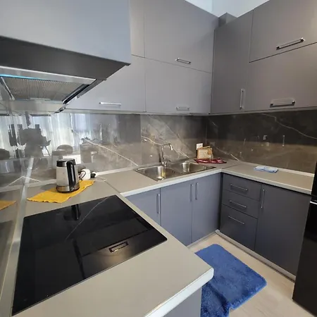 Square 21 Number 2 Apartment