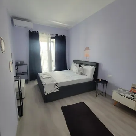 Square 21 Number 2 Apartment